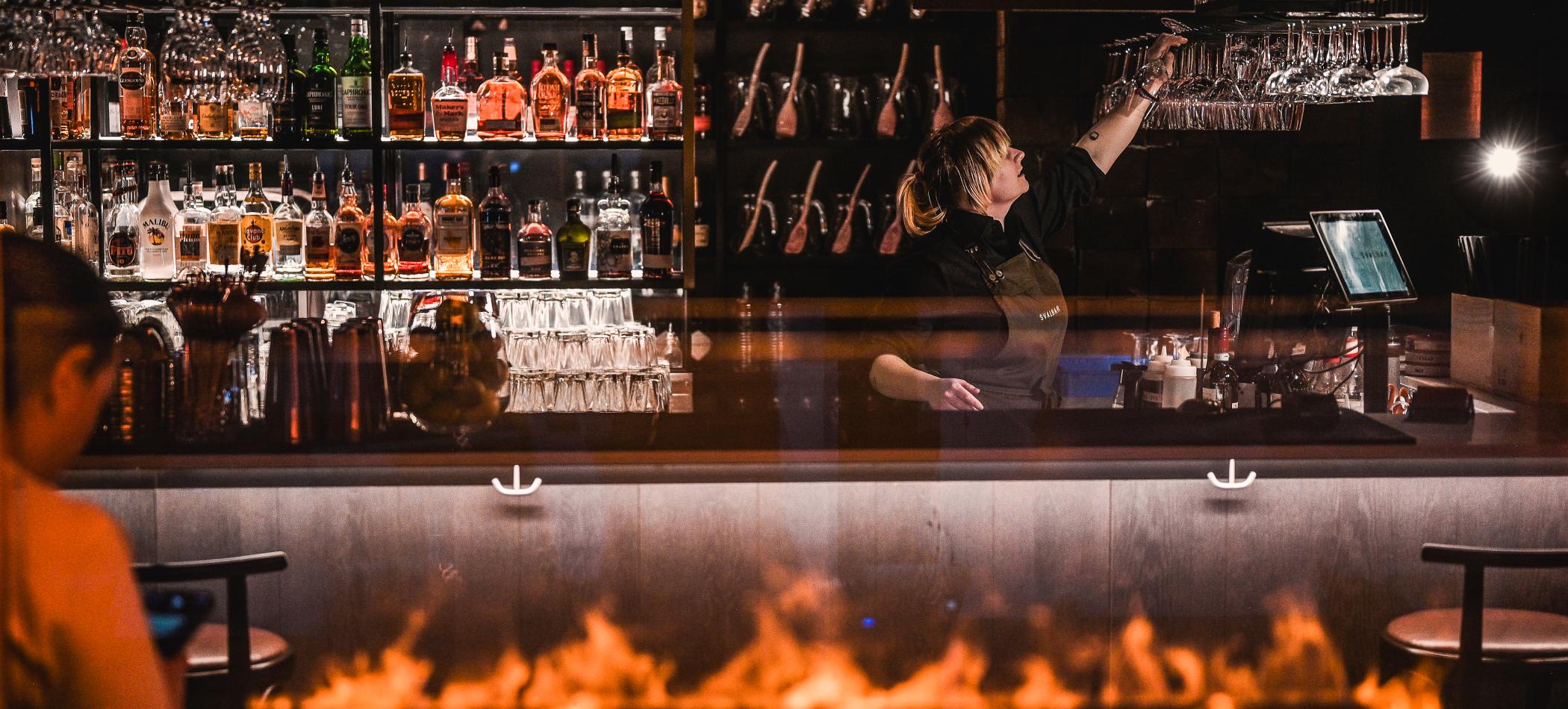 bar