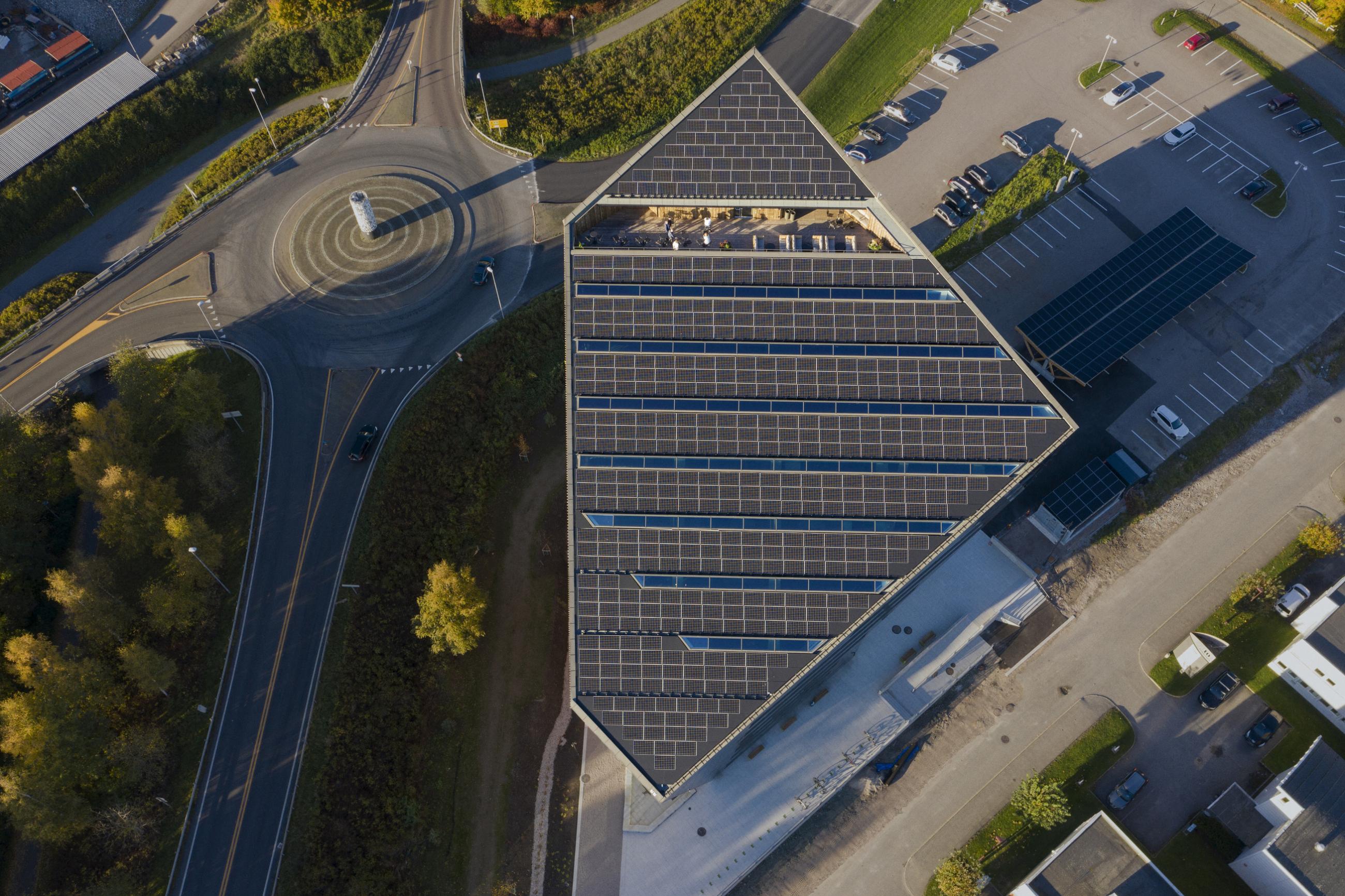 Solceller p&aring; taket